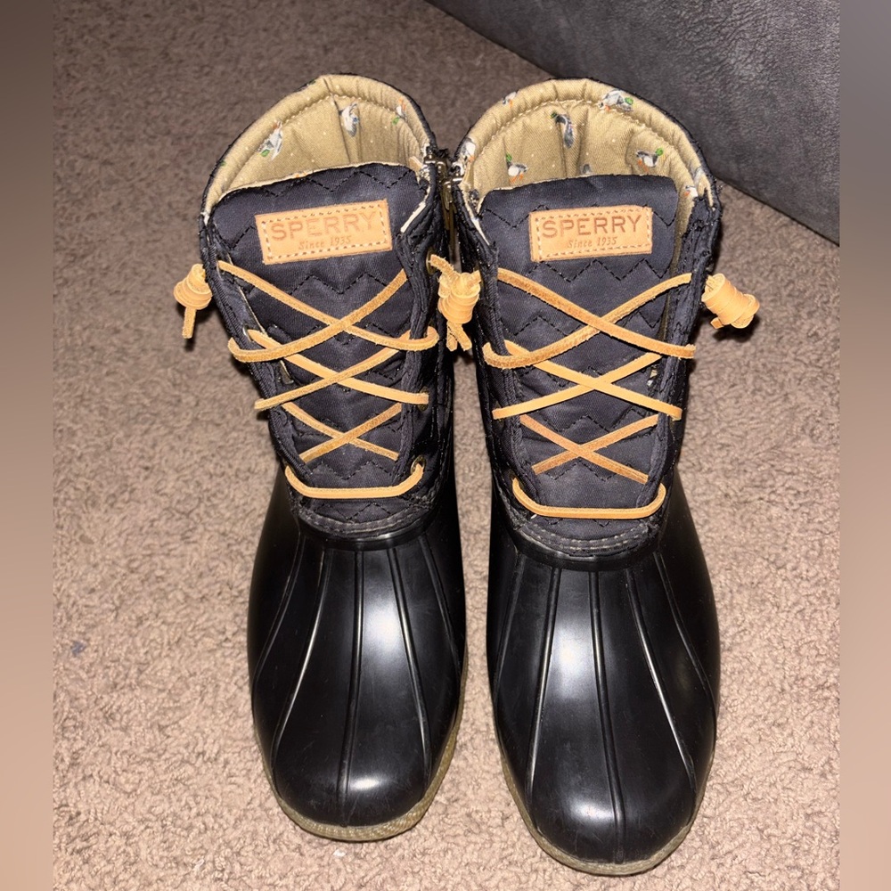 Sperry Black and Tan Lace-Up Boots